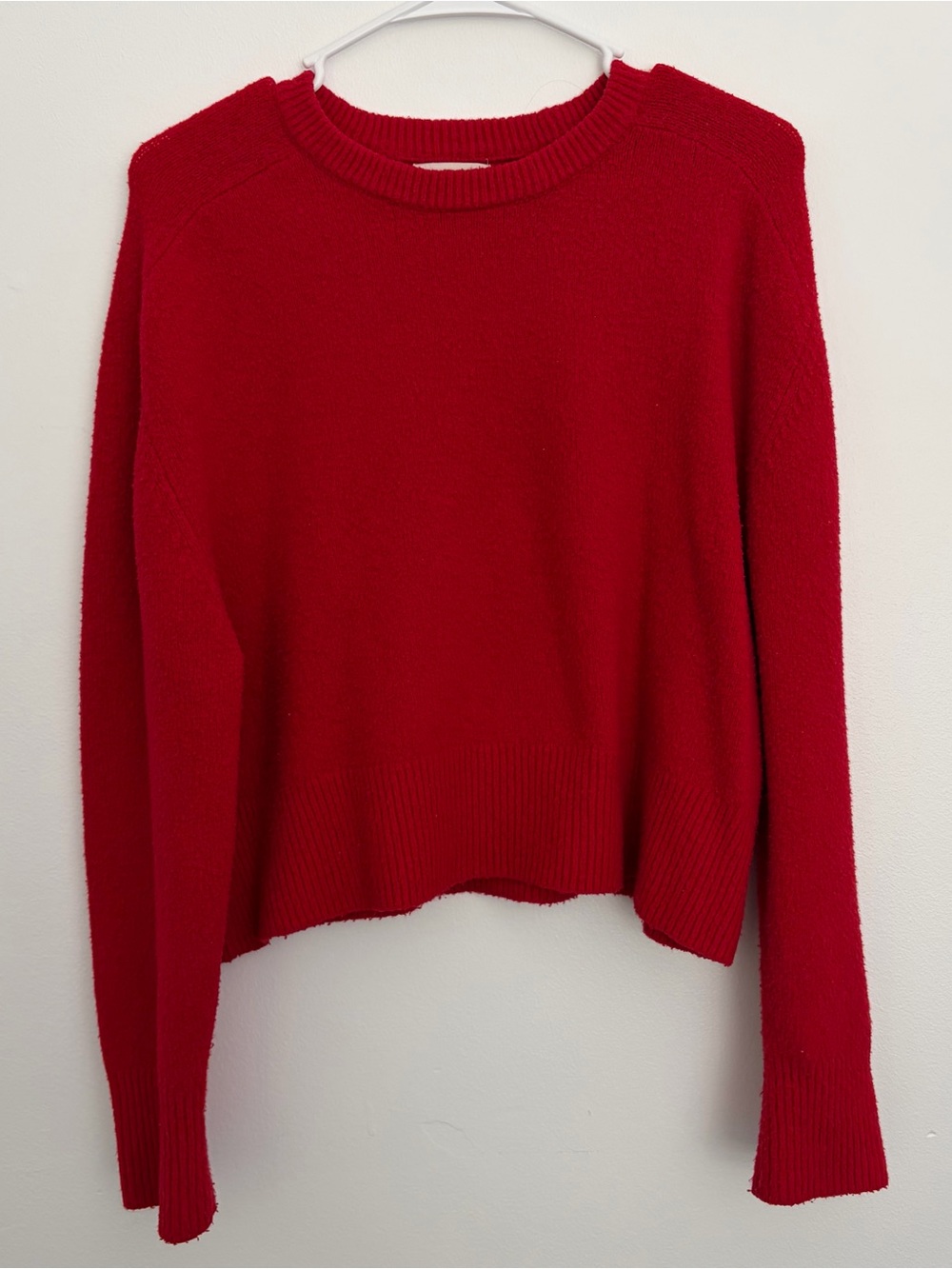 Universal Thread Red Crewneck Women's Sweater - Classic Knit